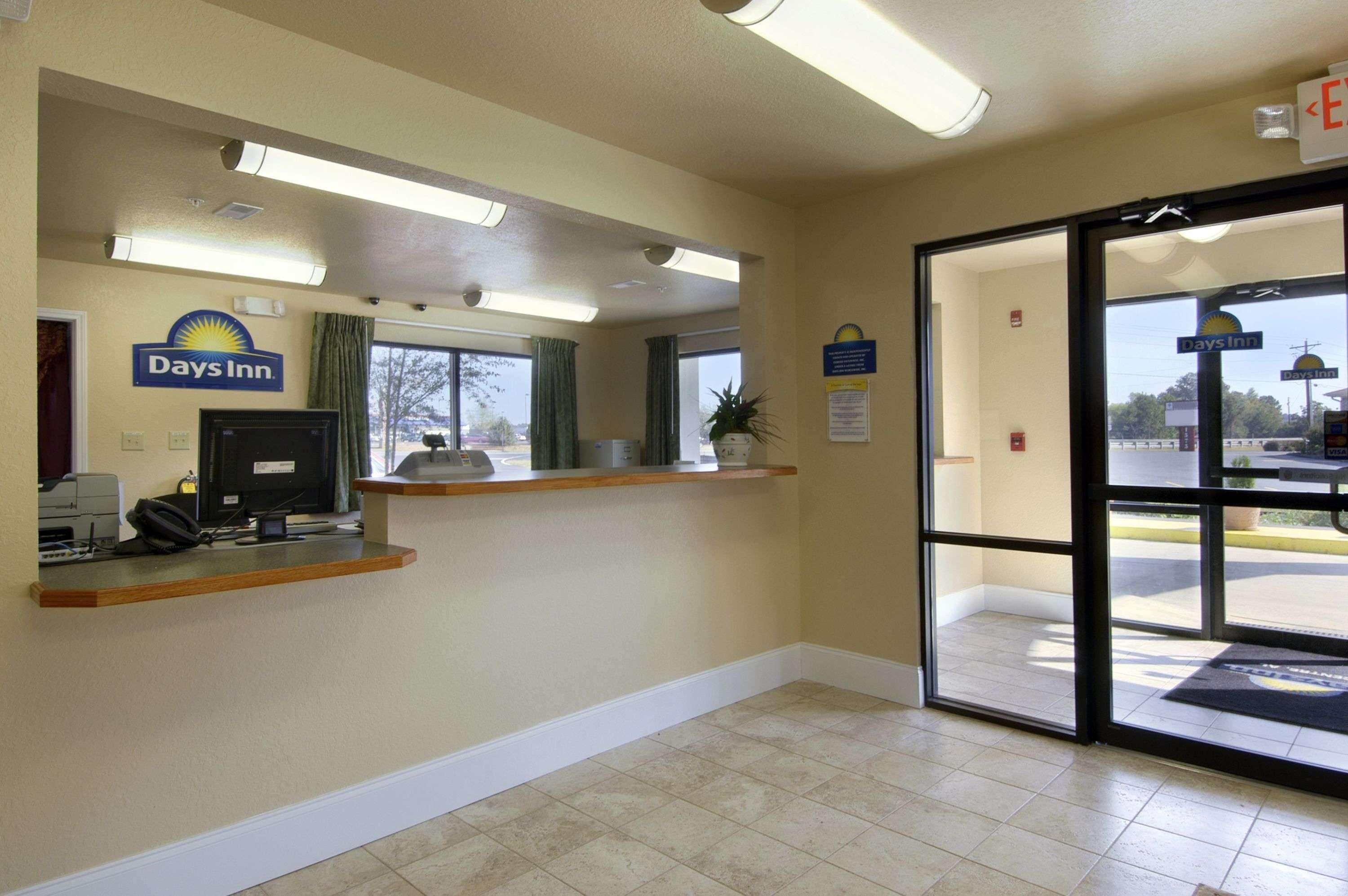 Days Inn Of Centre Exterior foto